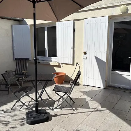 Les Plantes Avec Terrasse Apartament Saint-Émilion
